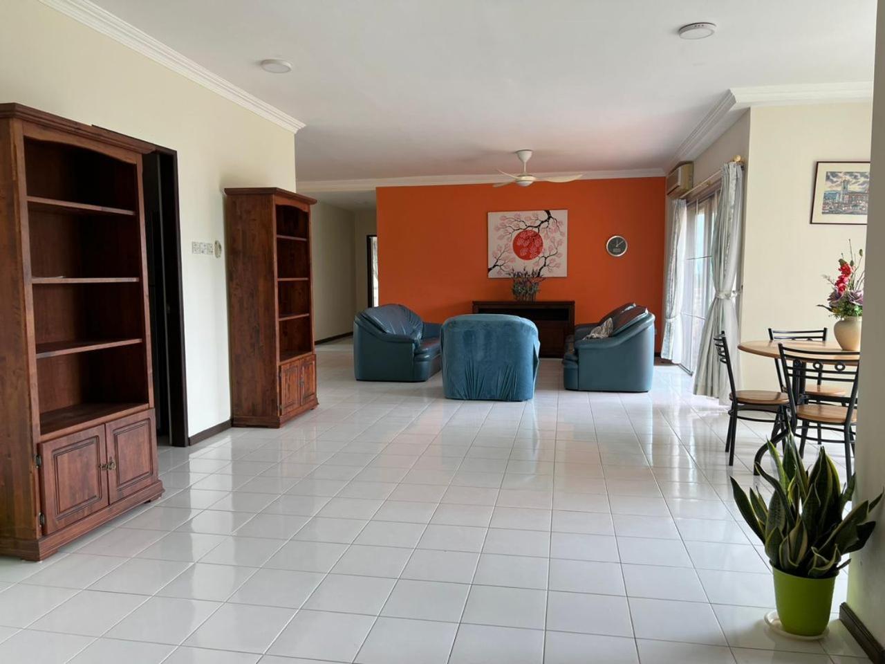 Kasuma Resort Azalea Kuching Luaran gambar